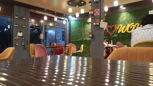 WOW Pizza Cafe Pharenda