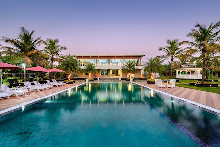 SaffronStays Palm Paradise