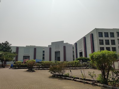 Uka Tarsadia University