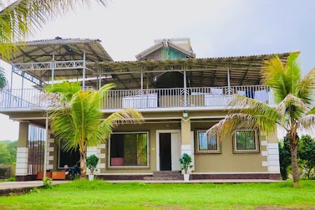 Fred's Den Villa