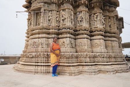 Shri Dwarkadhish Temple