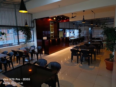 Rummys Resto Bar