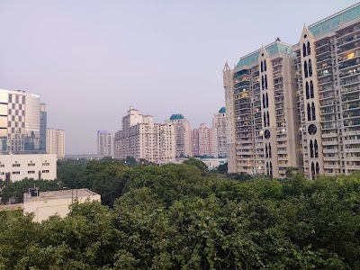 DLF Phase 5, Sector 43