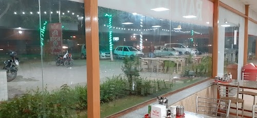 Ravi Hotel