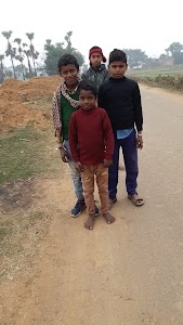 Madhya Vidyalaya,Asi
