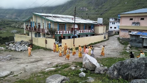 Hanumantkunj Parmarth Ashram