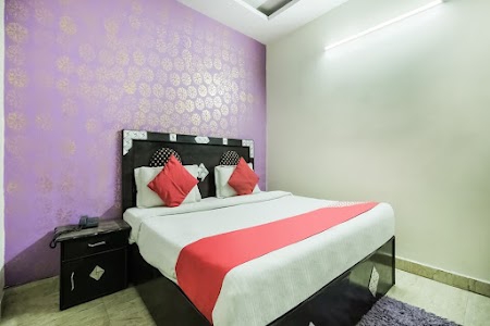 OYO 44081 Hotel Royal Holidays