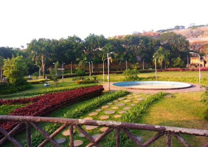 Sheila Raheja Garden