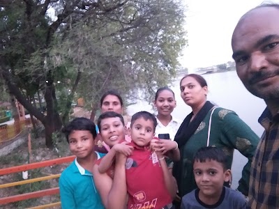 Punit Dhaba and Fimily Restarent