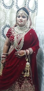 Noopur beauty parlour