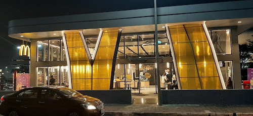 McDonald's Mumbai Airport T2