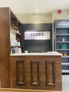 LOOKS Salon Gwalior