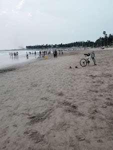 Madh Beach