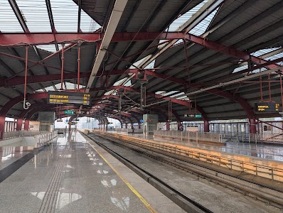 Amausi metro Station