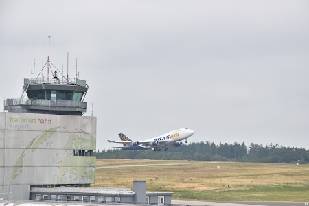 Frankfurt Hahn Flughafen (HHN)