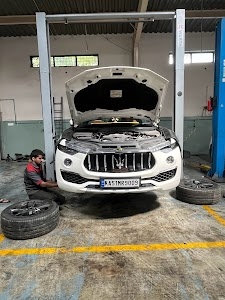 AAA Auto Center (SERVICE)