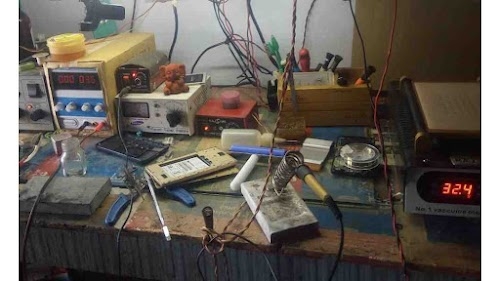 Shubham Communication {Mobile, Laptop & Computer Repair} ......... (Front of Baldeo Inter College)