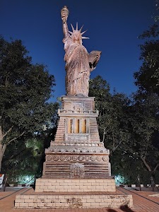 Statue of Liberty -WOW