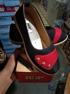 omkareshwar footwear