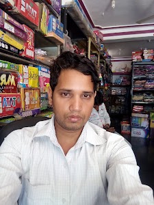 Hajari Kapda Shop