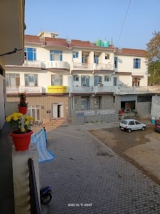 Trikuta yatri nivas