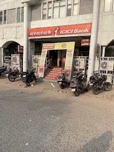 Alfa Greater Noida Market