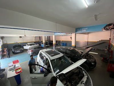 RoshanTata motors service center