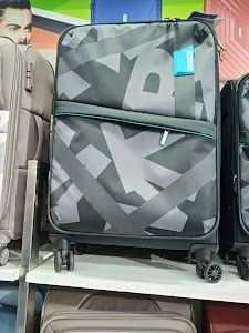 American Tourister