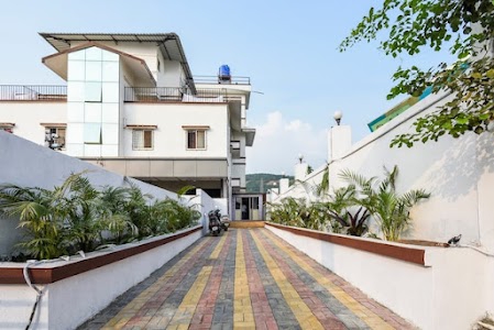 Capital O 64849 Dwarka Lodge