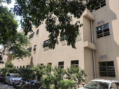 Law Centre 2, Umang Bhawan, Faculty of Law