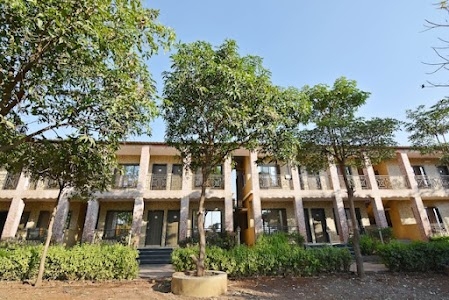 OYO 27017 Midway Park Resort