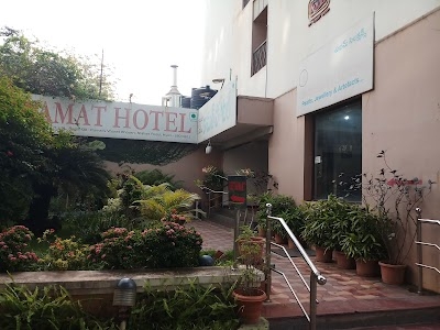 Kamat Lingapur Hotel
