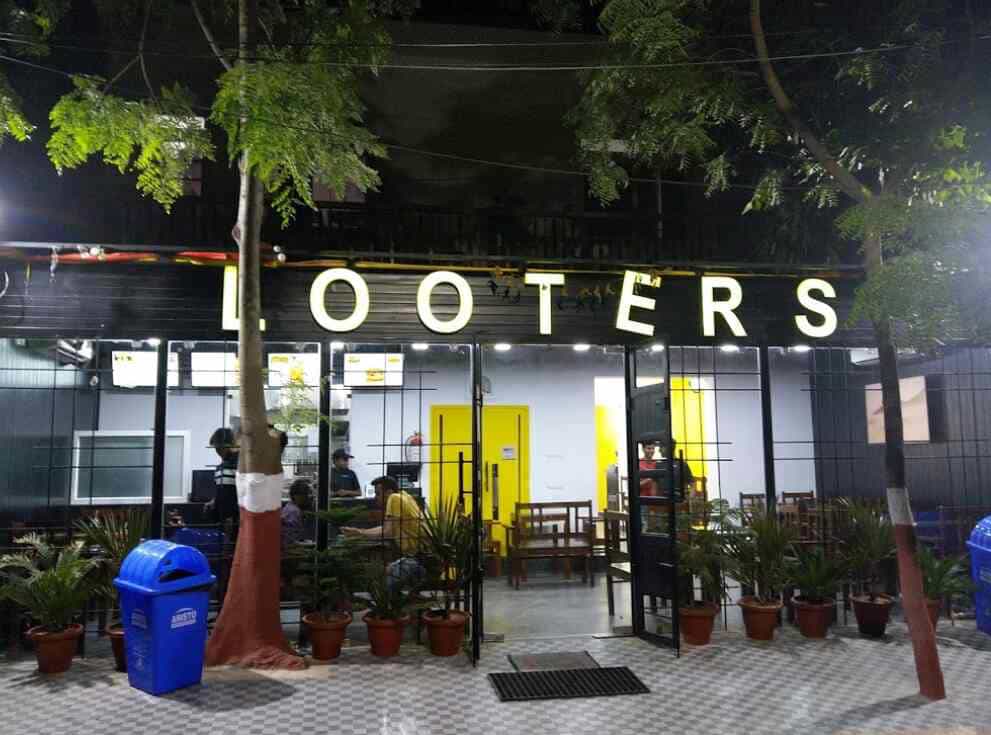 Looters restaurant, c scheme,
