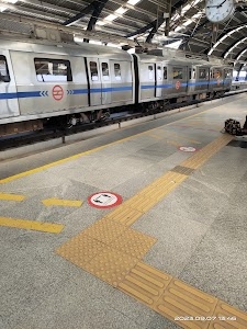 Anand Vihar metro station