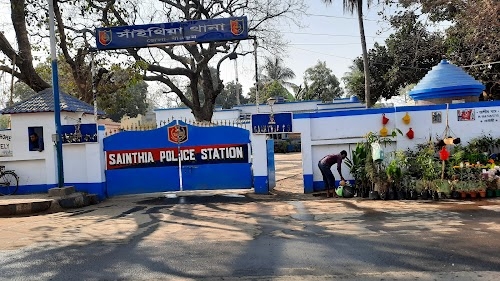 Sainthia Police Station