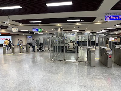 ITO Metro Station