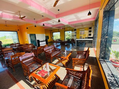 Hotel Highway Hills