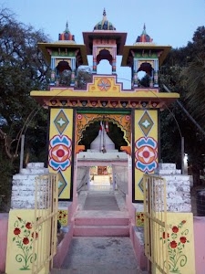 गणेश जी का मन्दिर रेल गॉव