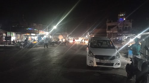 Meja Road Chauraha