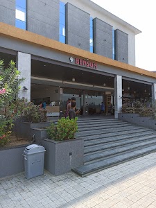 HOTEL BENSON