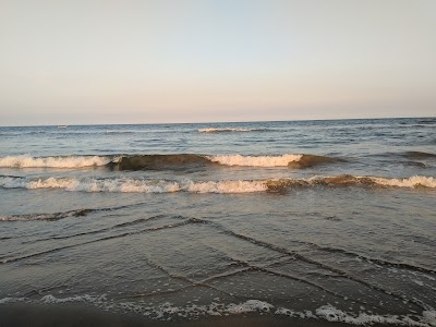 Marina Beach Photo Spot