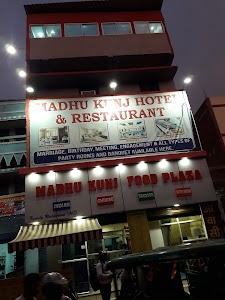Madhu Kunj hotel restaurant