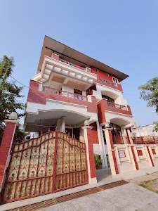 OYO 76647 Hotel Raka Inn