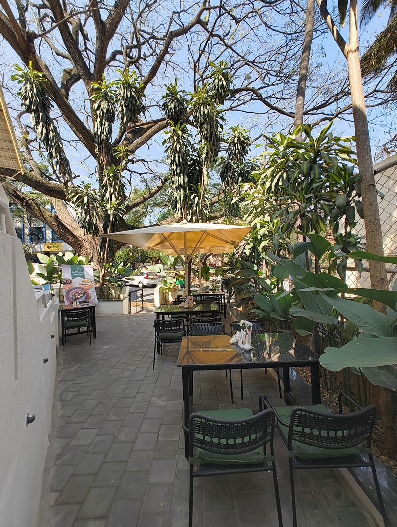 THE BLOOM - Cafe & Patisserie