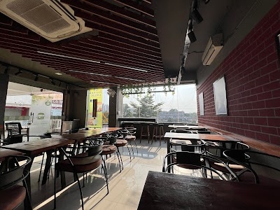 Biggies Burger : Gandhinagar (Gujarat) Pure Veg
