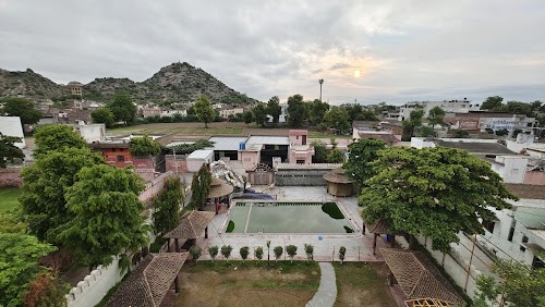 Hotel Mansarovar