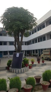 Heera Lal Yadav Law College