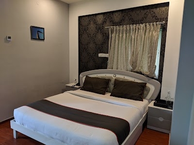 OYO Flagship 46007 Vishaal Hotel