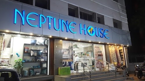 Neptune House