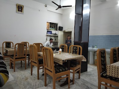 Vandana the family e-restaurant(food suplyer) & TIFFIN CENTER
